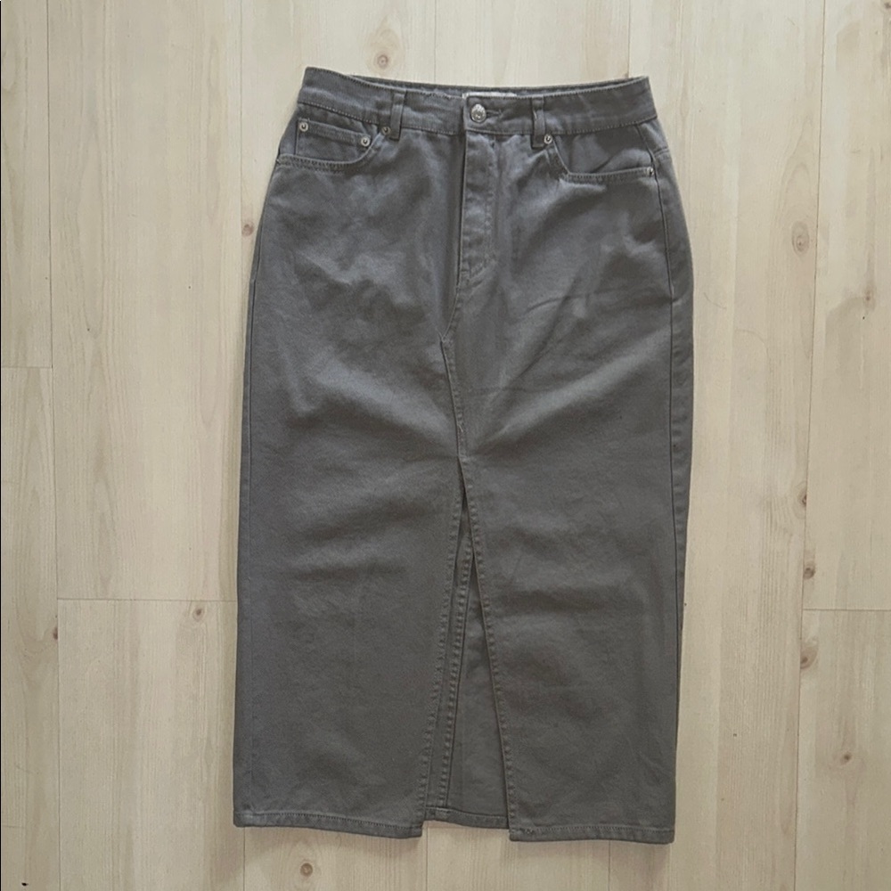 Love Tree Gray Midi Pencil Skirt with Slit